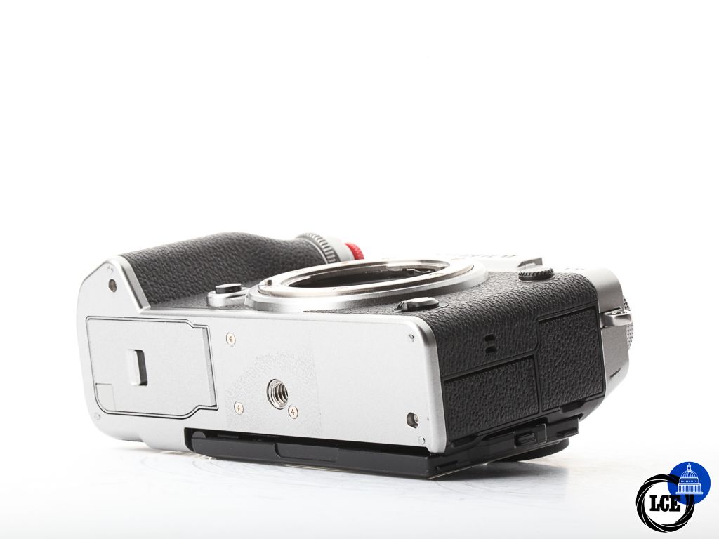 FujiFilm X-T5 Silver Body | 10113617