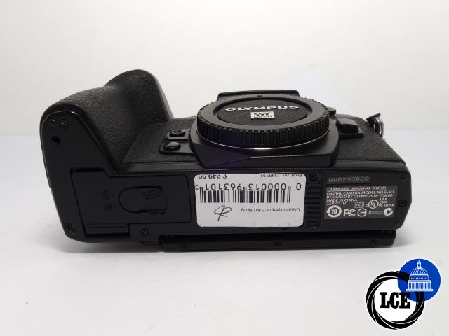 Olympus OM-D E-M1 BODY