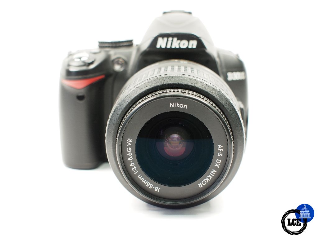 Nikon D3000 + 18-55mm F3.5-5.6 G VR