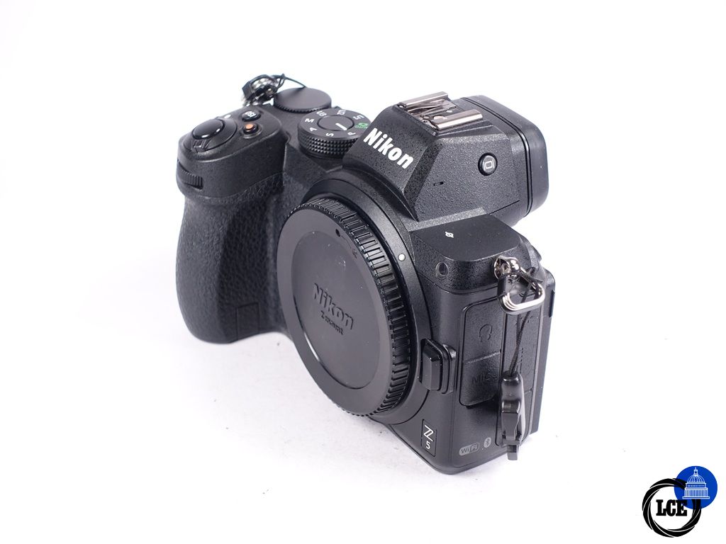 Nikon Z5 Body 20k acc