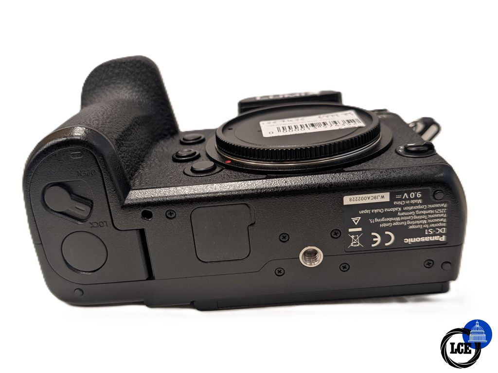 Panasonic Lumix S1 Body - Low 5750 Shutter Count 