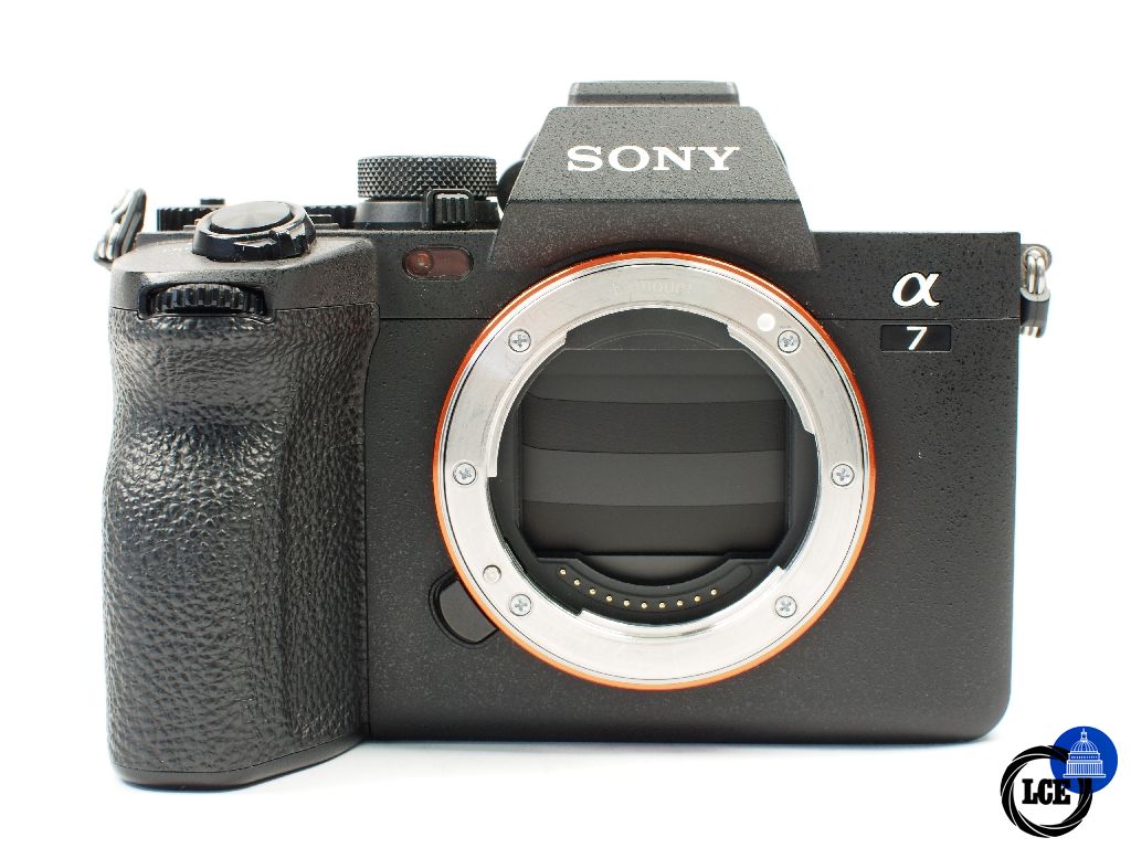 Sony A7 IV Body  33k sc