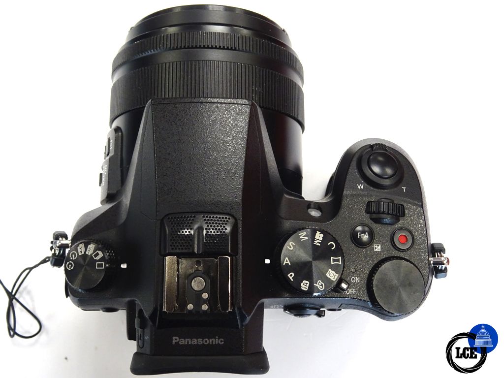 Panasonic FZ2000