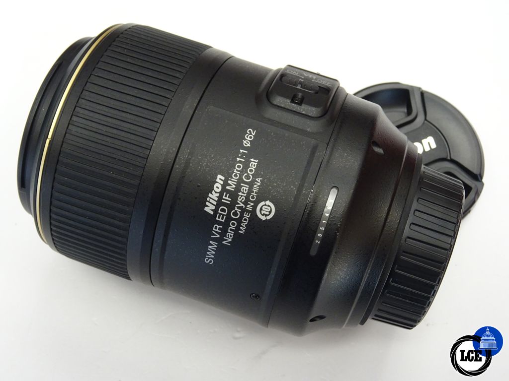 Nikon AF-S 105mm Micro f 2.8G ED VR