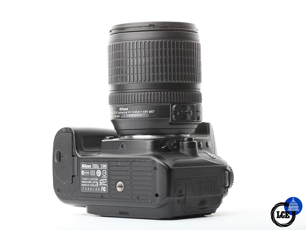 Nikon D90 +18-105mm | 10113778