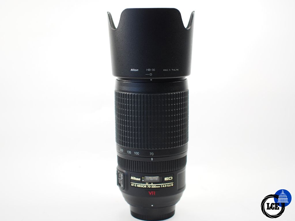 Nikon FX 70-300mm f4.5-5.6 VR