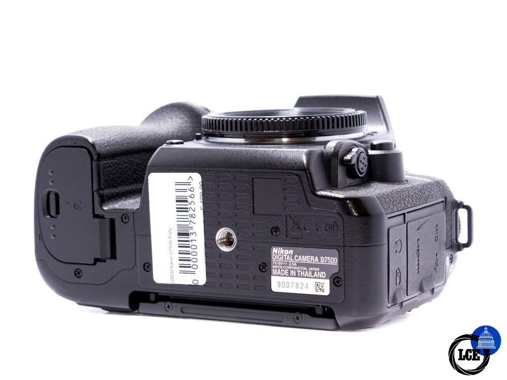 Nikon D7500 body