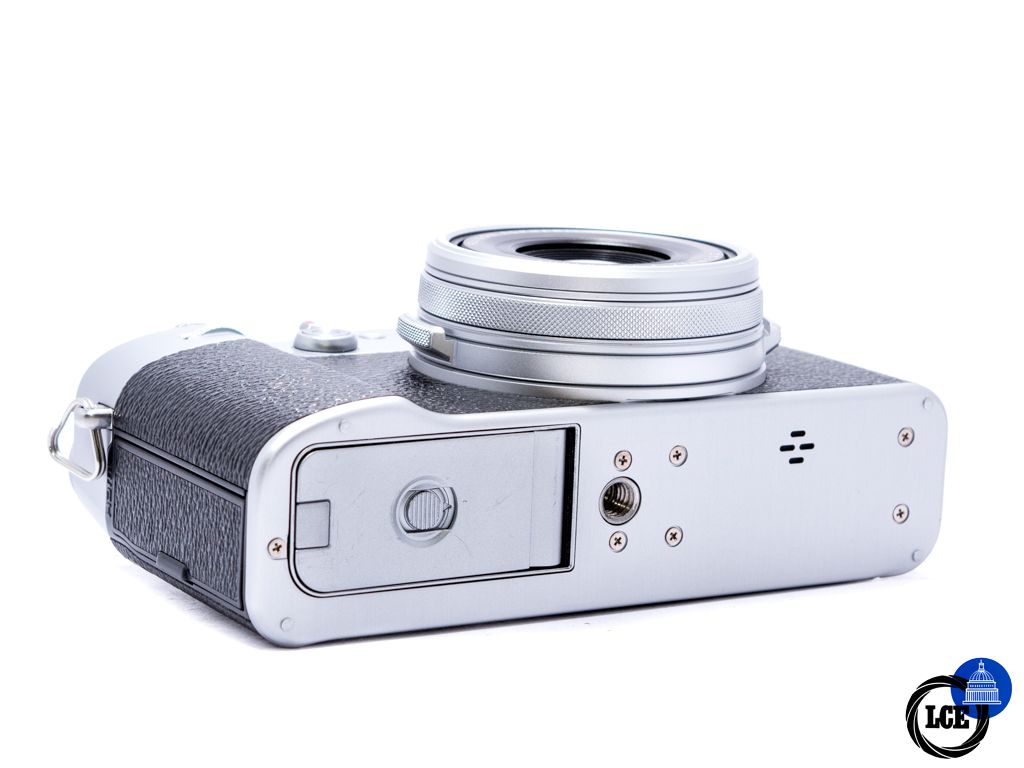 FujiFilm X100V Silver *Boxed*
