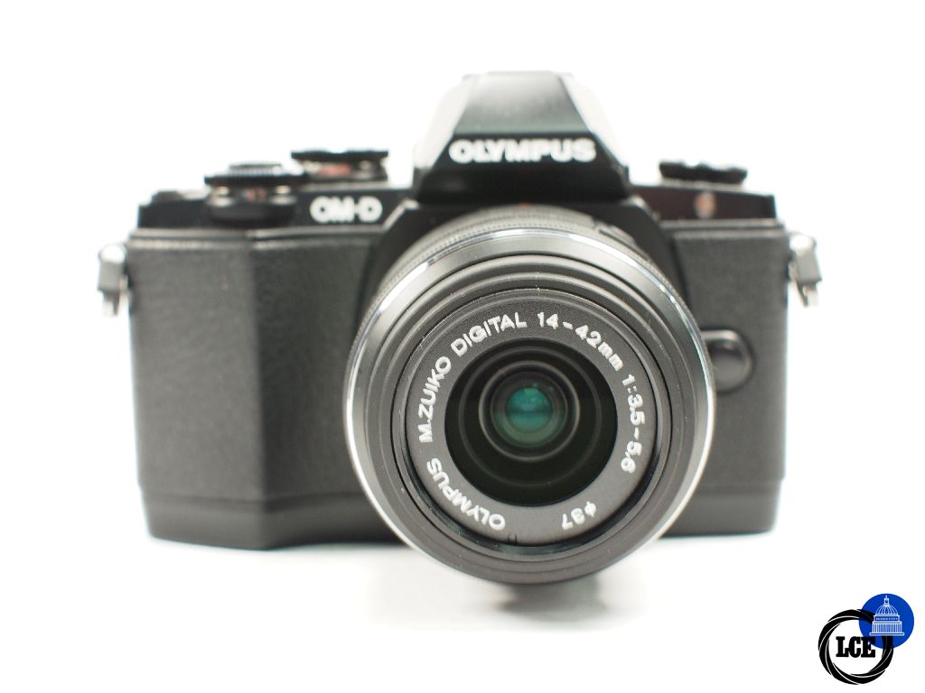 Olympus E-M10 with 14-42mm f3.5-5.6 IIR