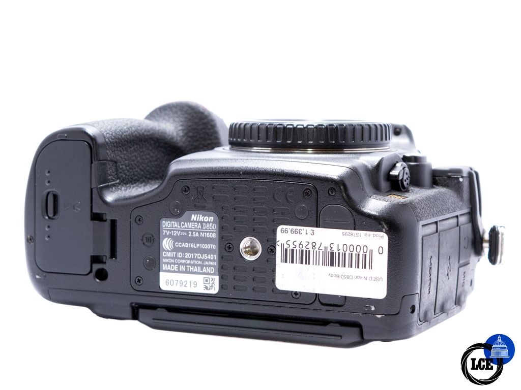 Nikon D850 body *Boxed*