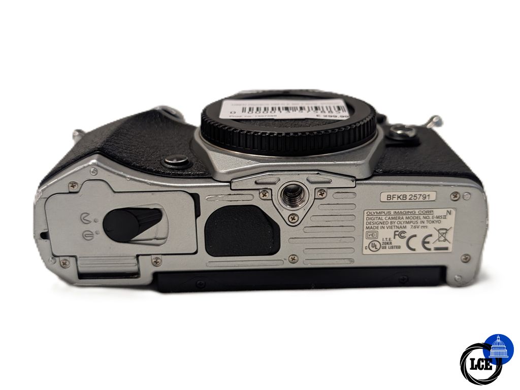 Olympus OM-D E-M5 II Body (Silver) - Low 6550 Shutter Count 