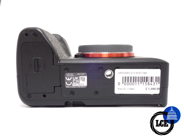 Sony A7 IV BODY *** only 8000 shots***