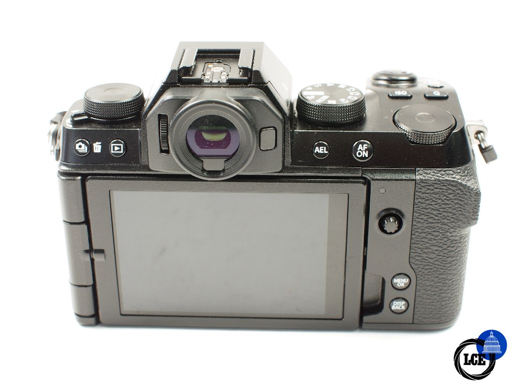 FujiFilm X-S10 Body shutter count 1262