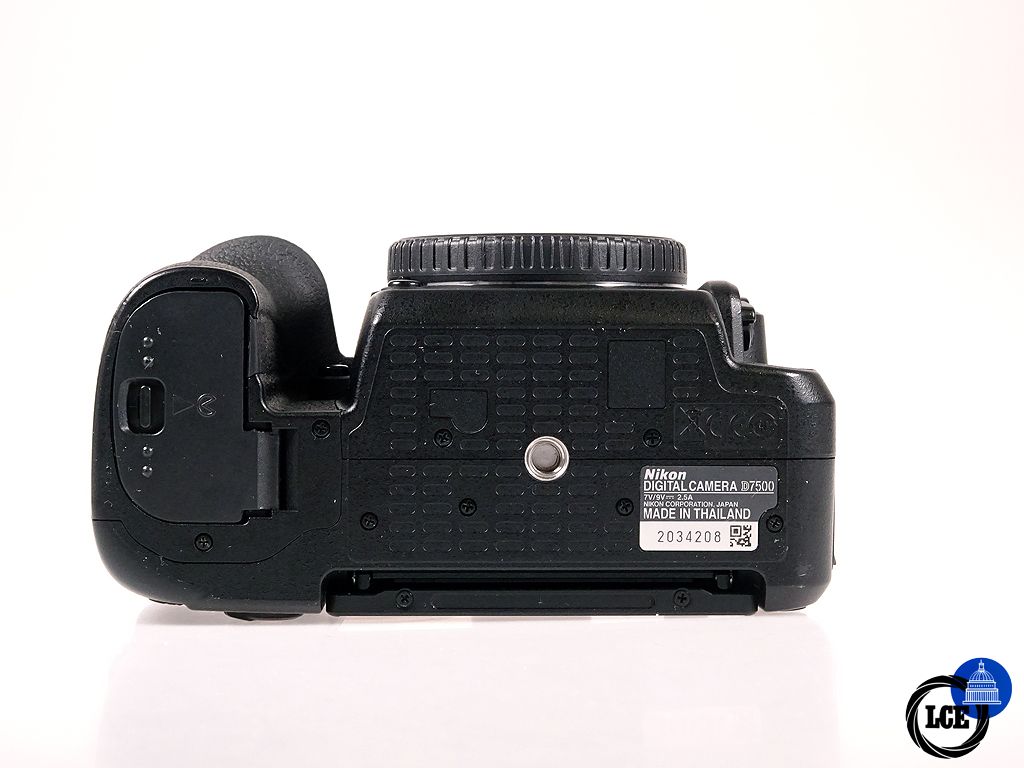Nikon D7500 Body *ONLY 99 ACTUATIONS*