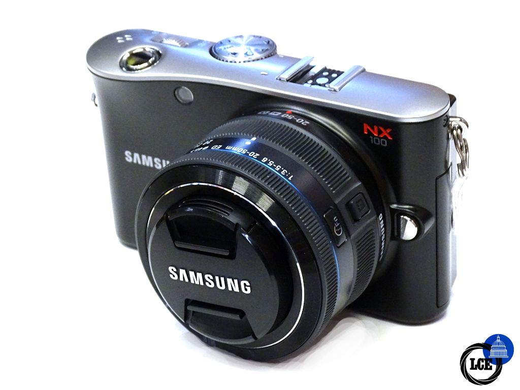 Samsung NX100 20-50mm + Flash