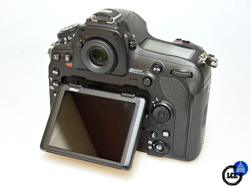 Nikon D850 