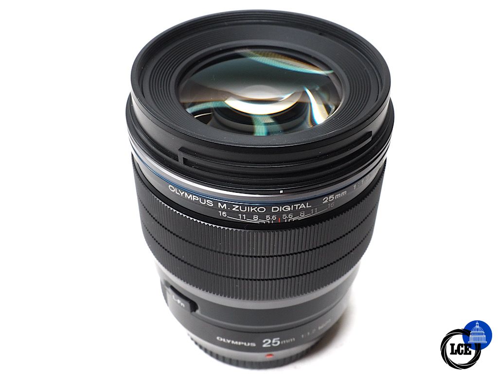Olympus 25mm f1.2 PRO