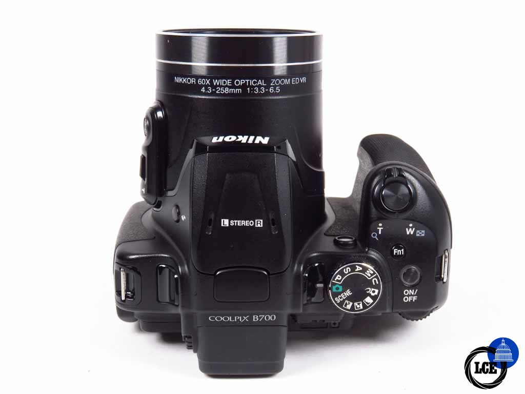 Nikon Coolpix B700