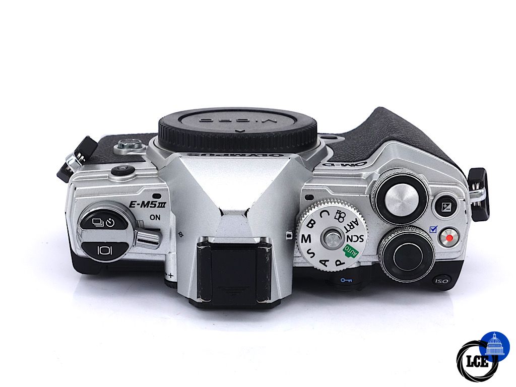Olympus EM-5 III Body Silver | 4*