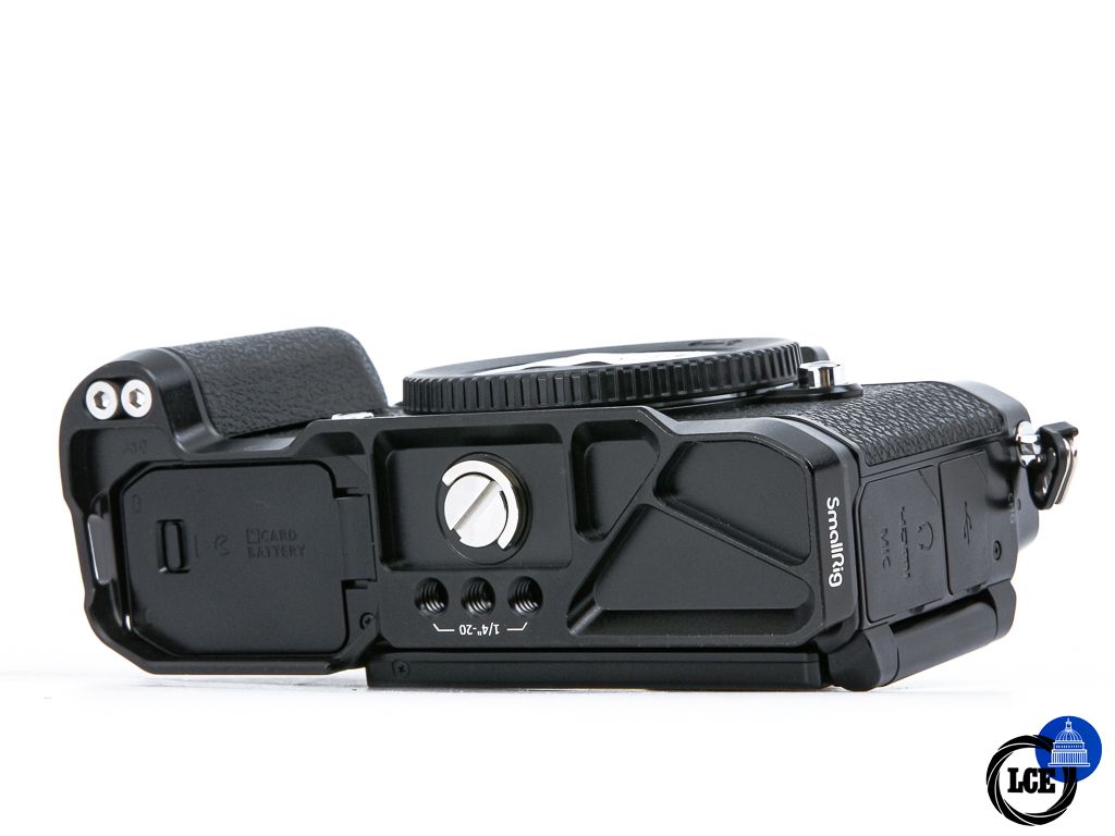 Nikon Zf + SmallRig Grip **4k Shutter Count**