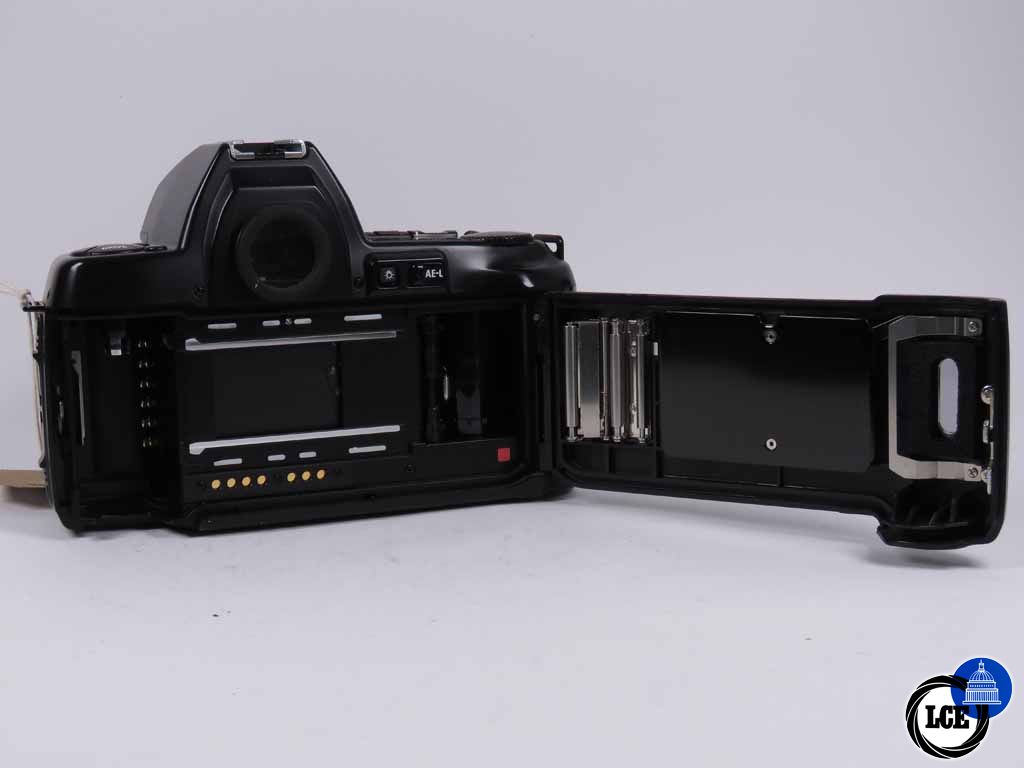 Nikon F801s c/w 35-70