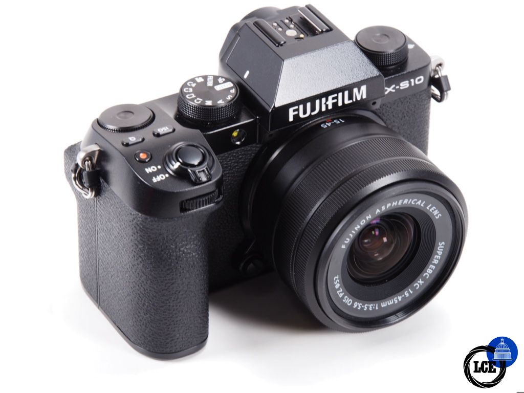 FujiFilm X-S10 & 15-45mm