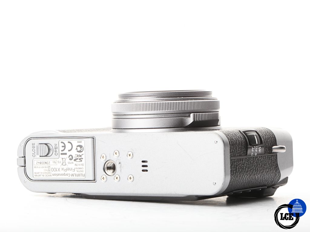 FujiFilm FinePix X100 | 10114104