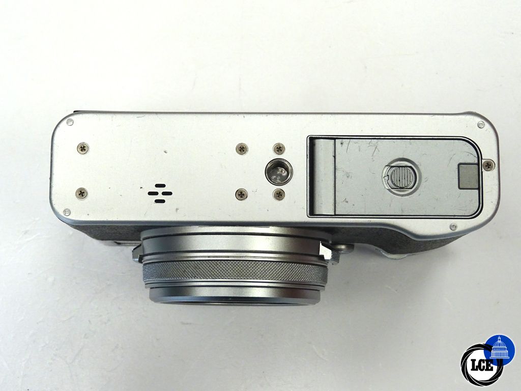 FujiFilm X100V *boxed*