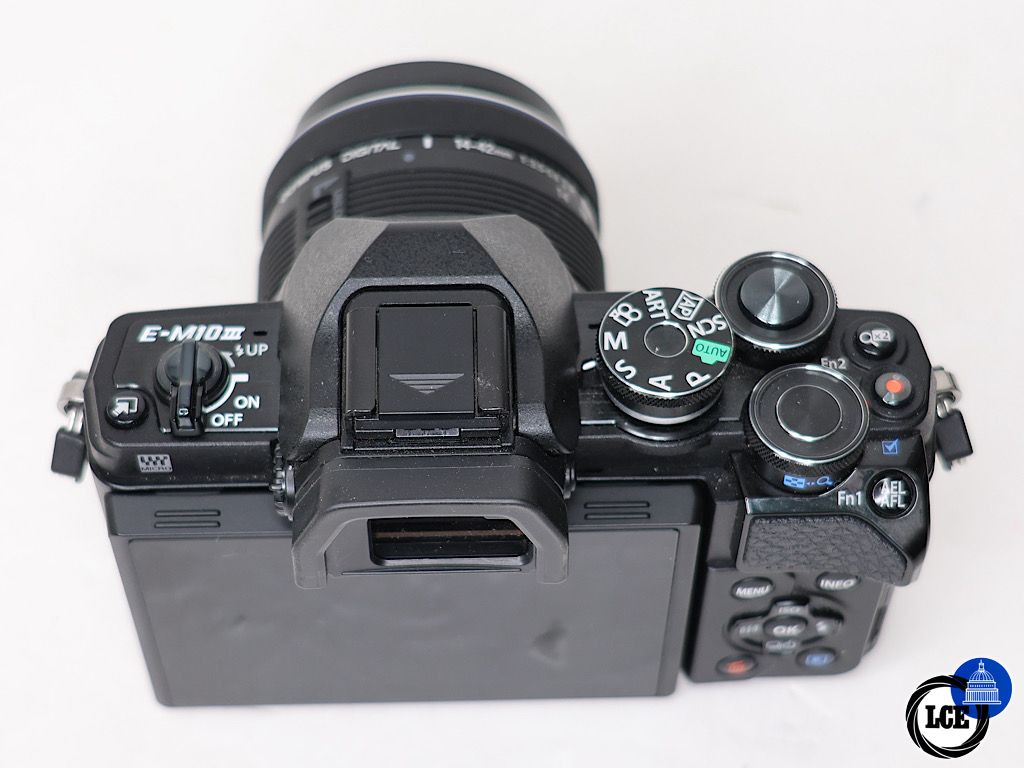 Olympus OM-D E-M10 III + 14-42mm f/3.5-5.6 II R *571 Shots