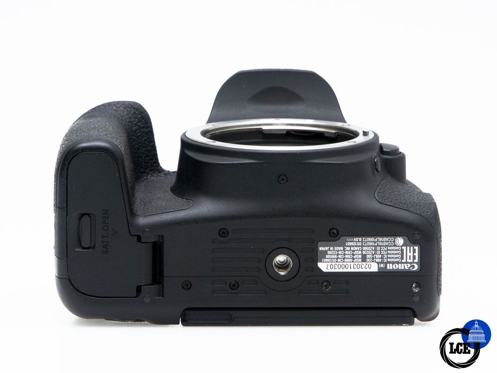 Canon EOS 77D Body