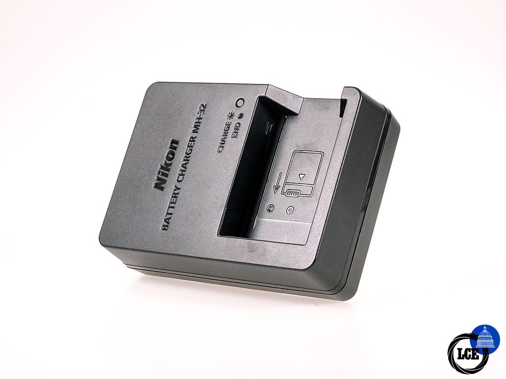 Nikon MH-32 Charger