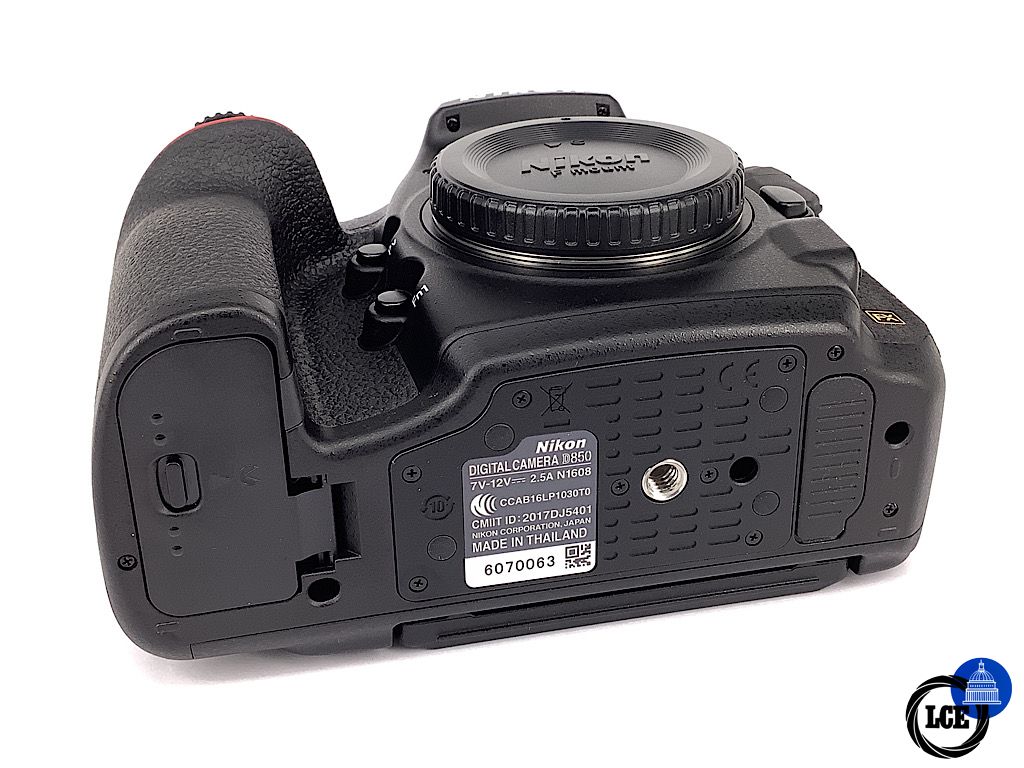 Nikon D850 BODY *8.5k actuations*