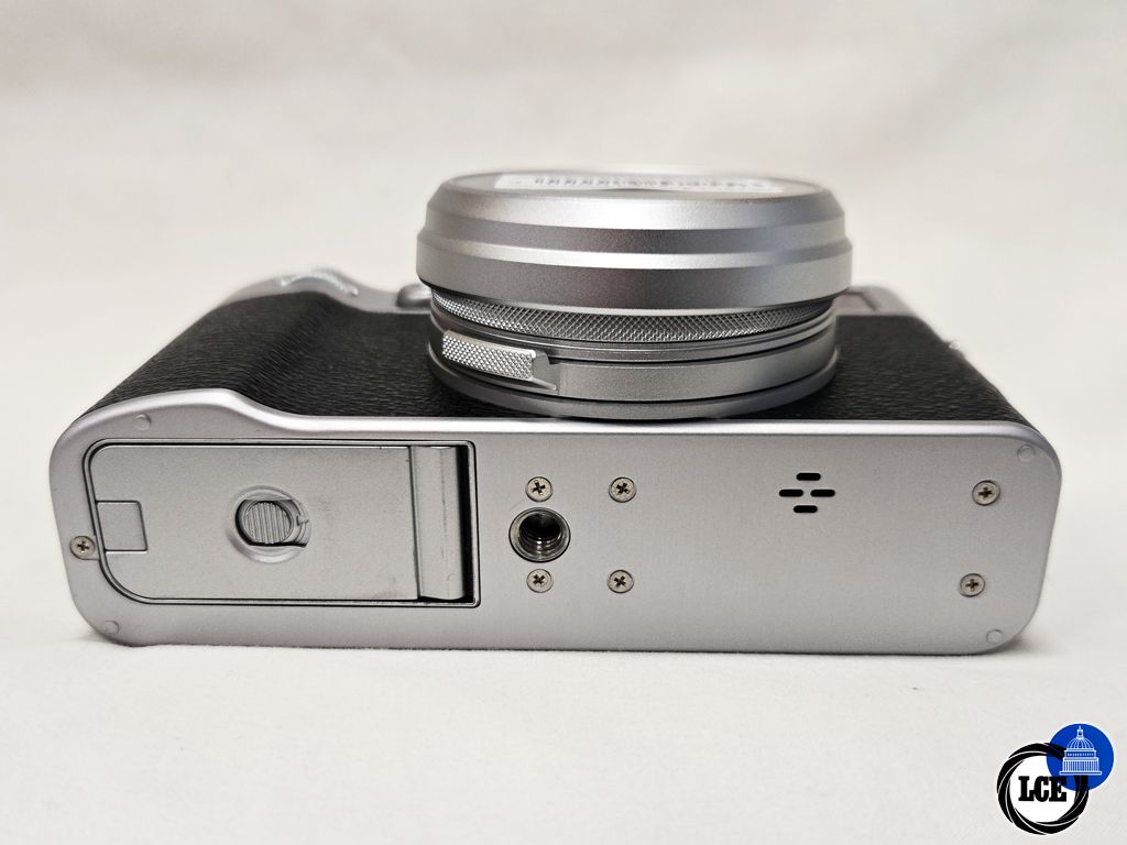 FujiFilm X100V Silver Low 2800 Shutter Count