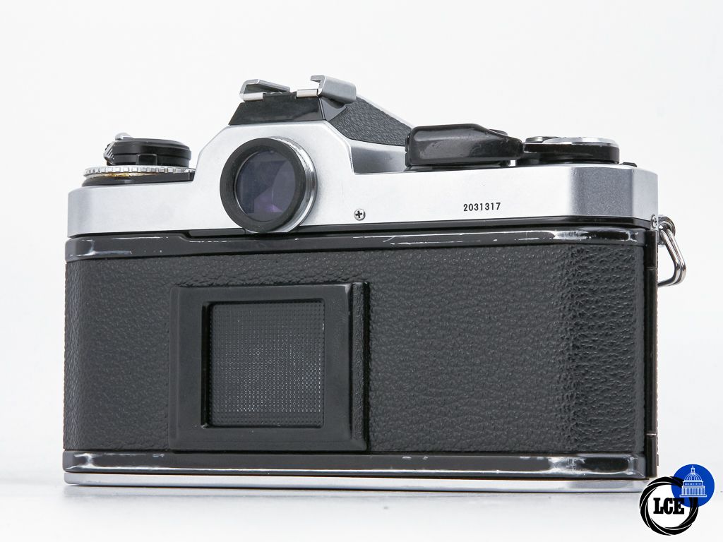 Nikon FE2 + 50mm f1.8 + SB-15