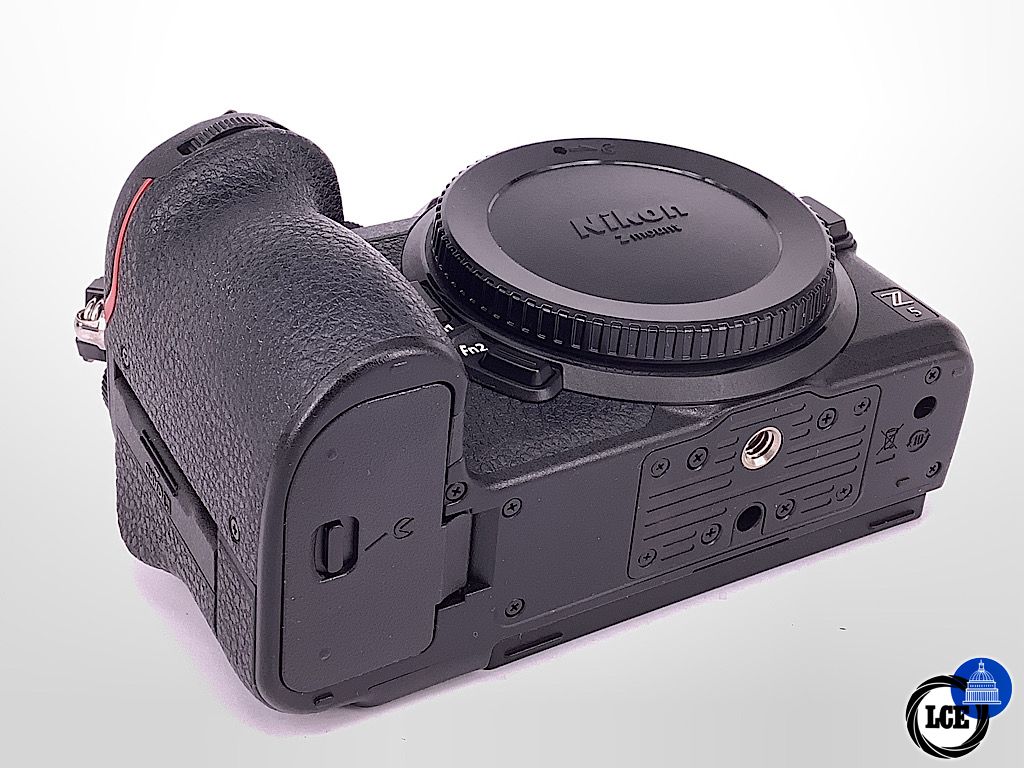 Nikon Z5 body ( only 3.6k )