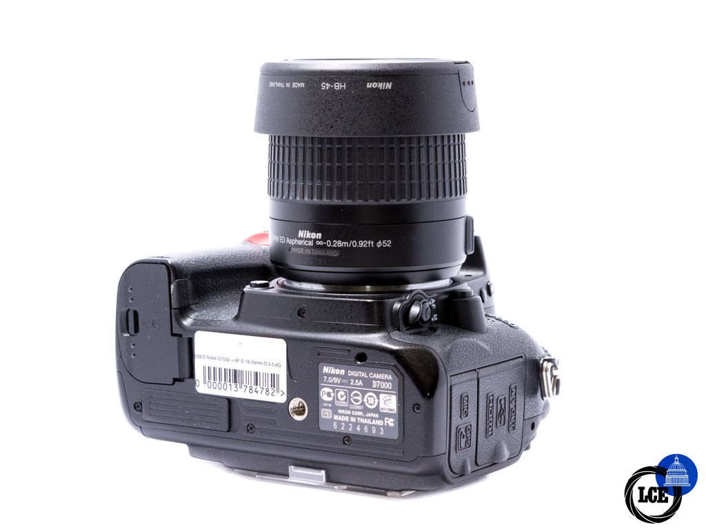 Nikon D7000 + AF-S 18-55mm f3.5-5.6 G ED DX *Low shutter count*