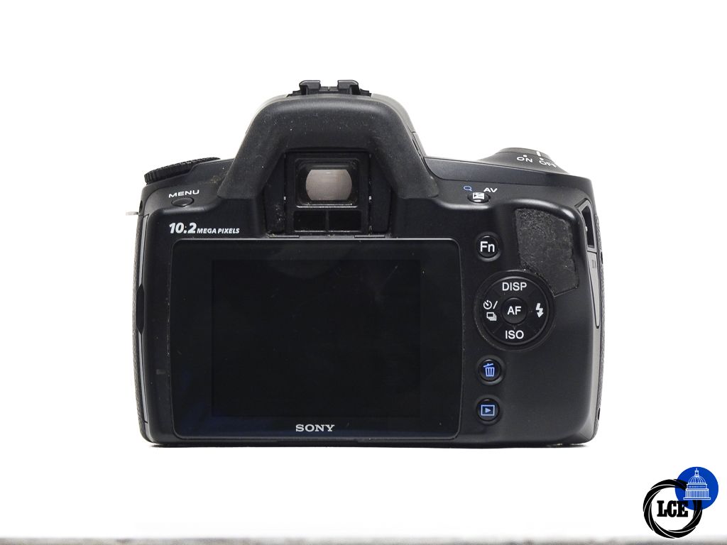 Sony A230 + 18-55mm f/3.5-5.6 SAM