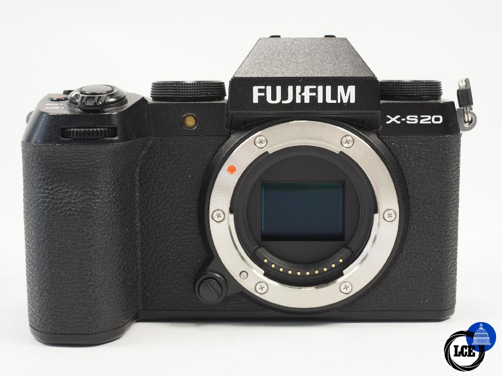 FujiFilm X-S20