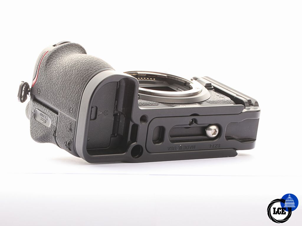 Nikon Z 7 Body + L-Bracket [4*] | 10114415