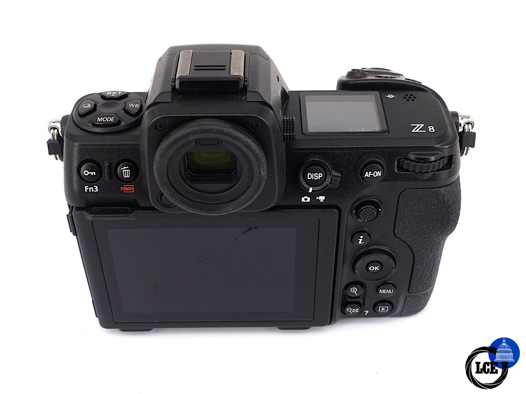 Nikon Z 8 Body-Boxed | 4* 878 shutter count.