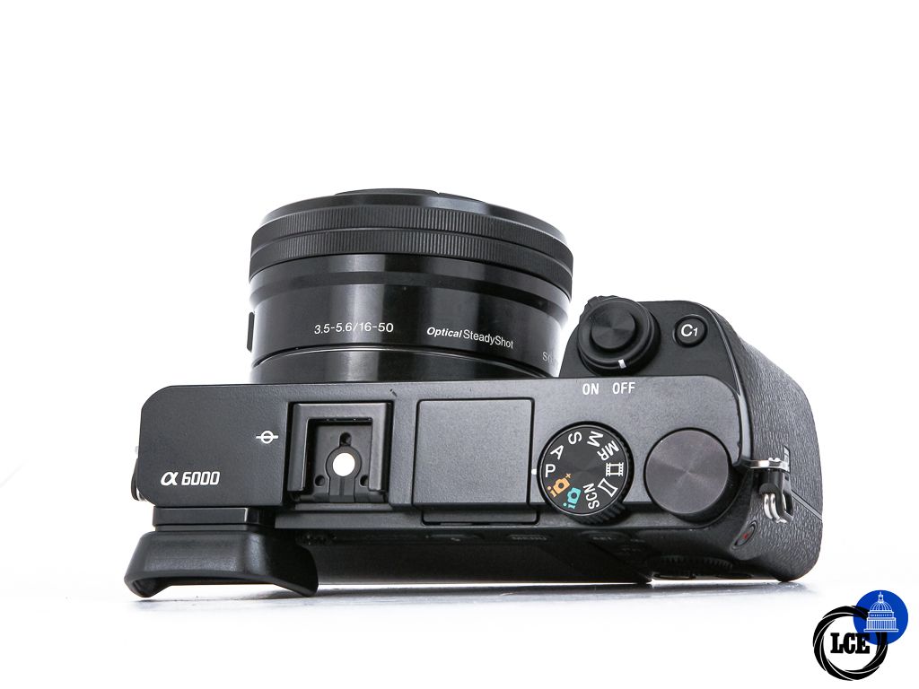 Sony A6000 + 16-50mm OSS **18k Shutter Count**