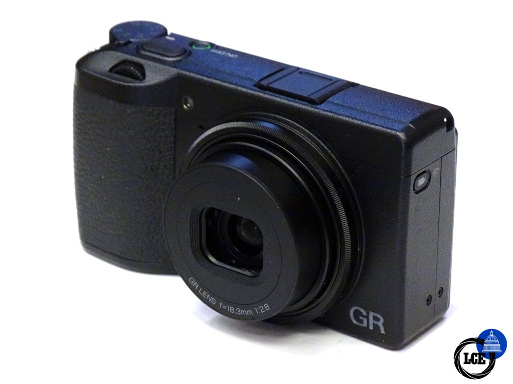 Ricoh GR III