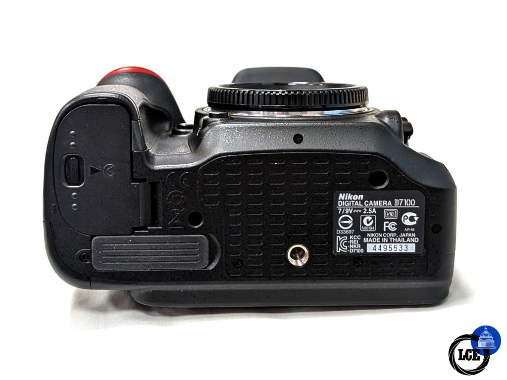 Nikon D7100 Body - Low 1.6k Shuttercount