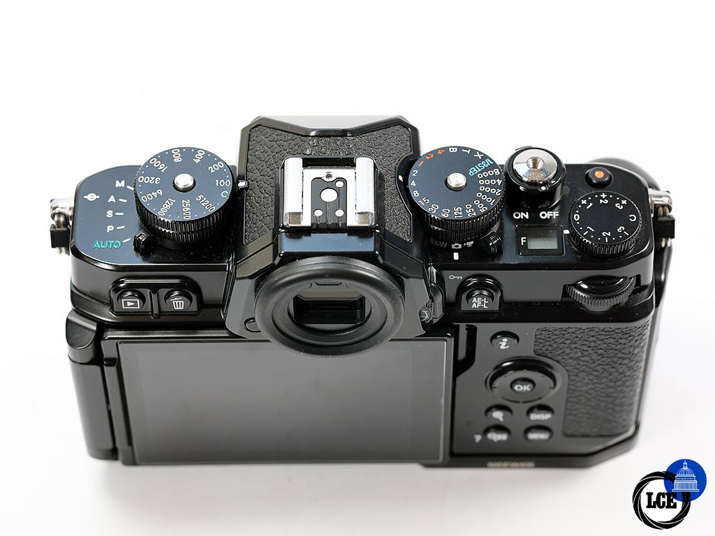 Nikon Zf Body + Neewer Grip *Boxed* | 1276822