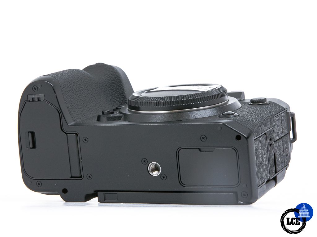 FujiFilm X-H2 Body **Boxed**