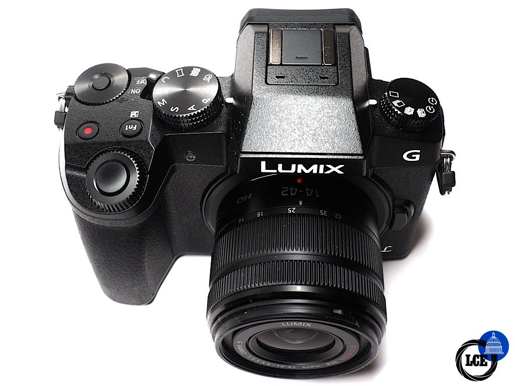 Panasonic G7 + 14-42mm 