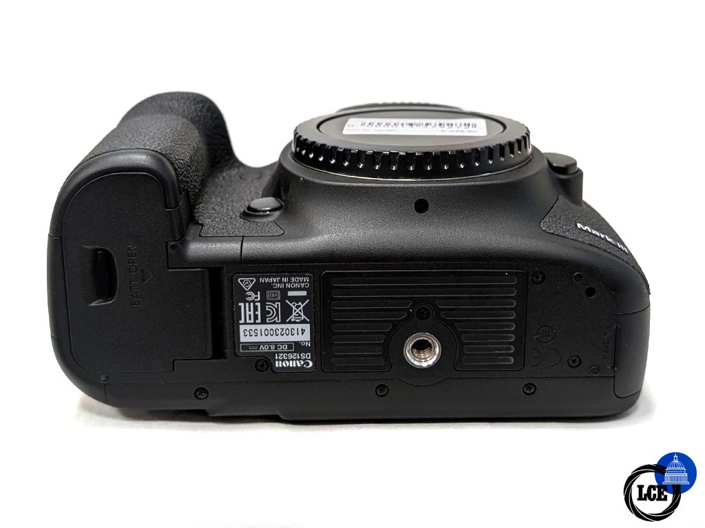 Canon EOS 5D Mark III Body - Very Low 680/sc