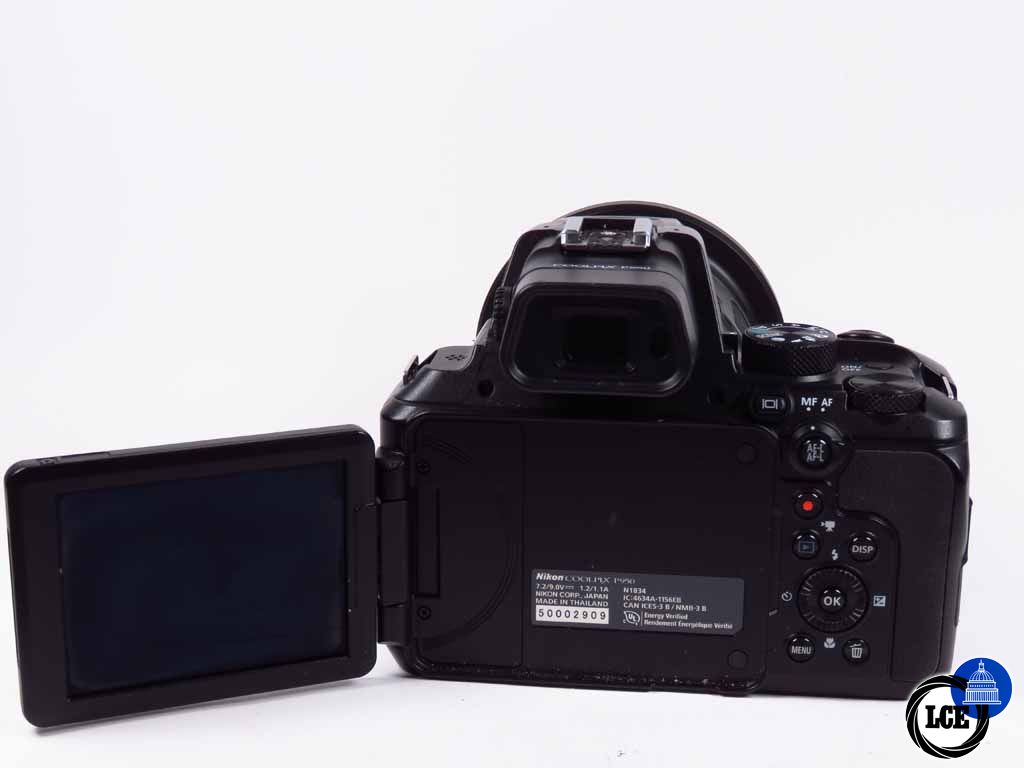 Nikon Coolpix P950