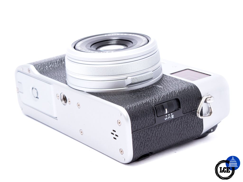 FujiFilm X100VI Silver *Boxed*