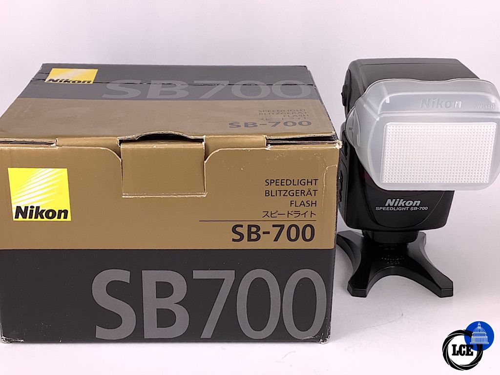 Nikon SPEEDLIGHT SB-700